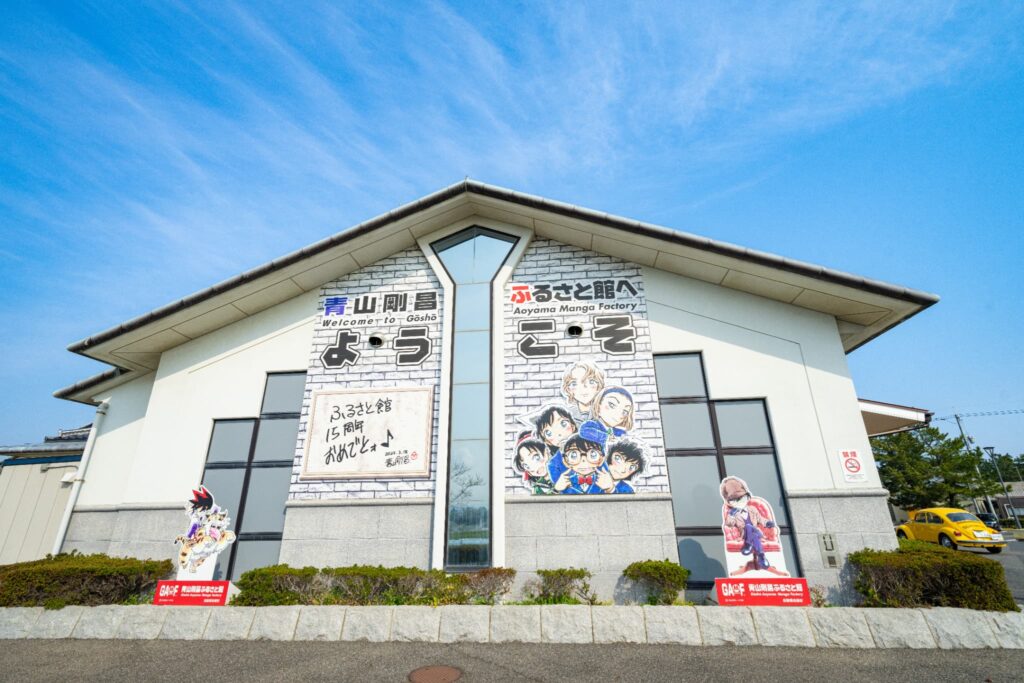 2.壁面には青山先生の描き下ろし