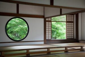 京都　神社　窓