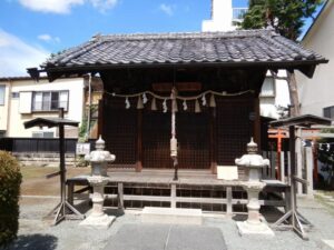 母声　薬師神社